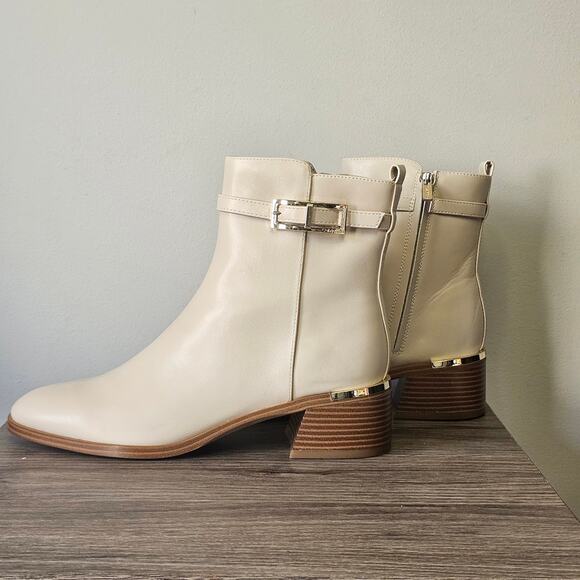 CALVIN KLEIN Women's Jallis2 Zip Up Booties Size 10 Light Natural NWT - Picture 1 of 7